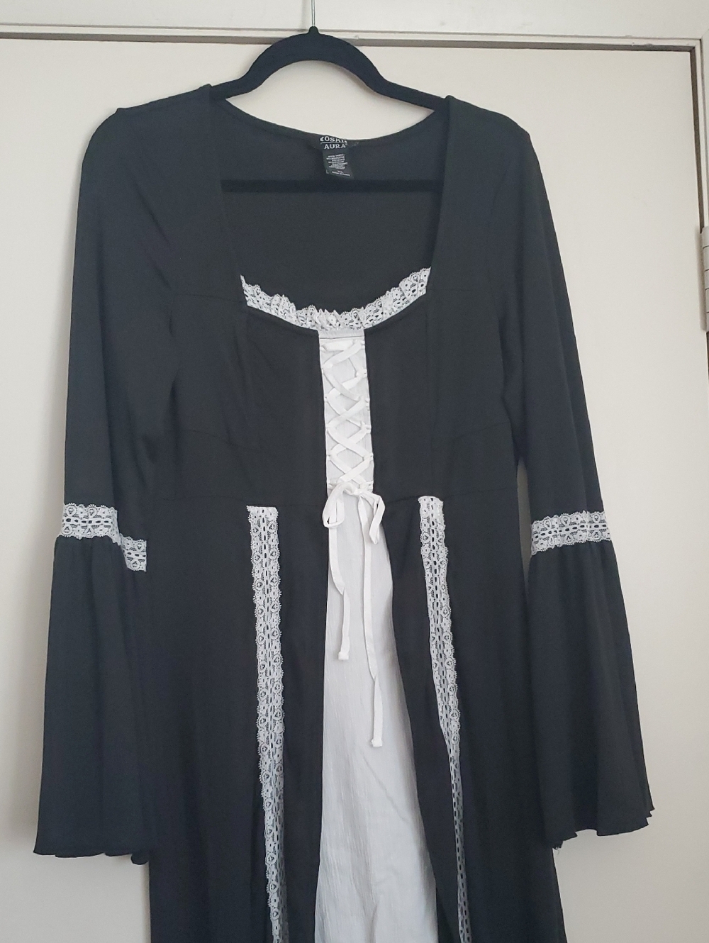 Hot Topic's Black Maxi Dress with White Bell Sleeve Lace Trim - Picture 5 of 14